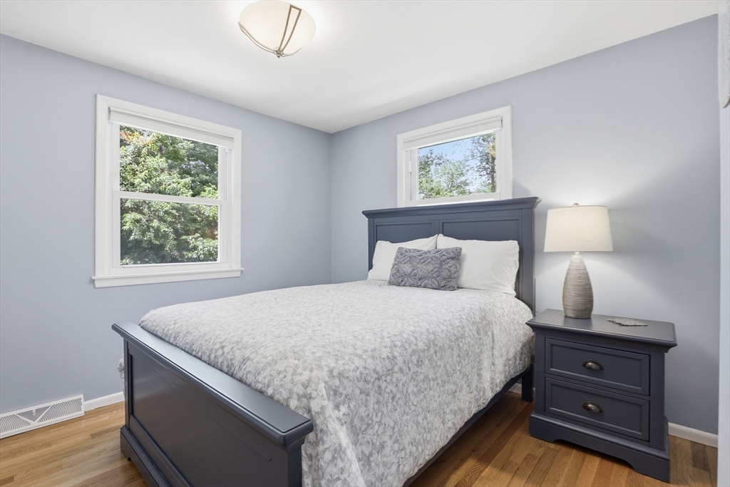 42 Ledgewood Road Framingham, MA 01701 - Photo 18 of 33