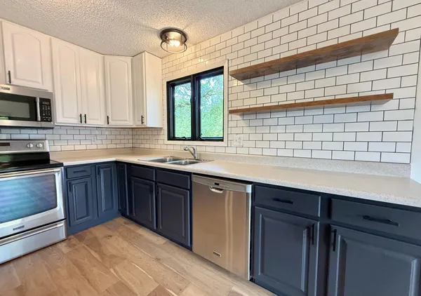 $229,900 | 902 Oakmont Drive, Thief River Falls, MN 56701