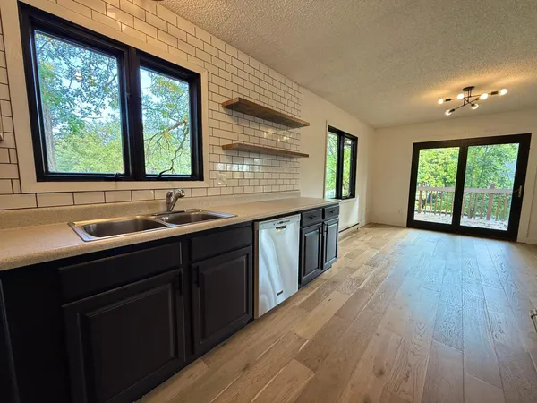 $229,900 | 902 Oakmont Drive, Thief River Falls, MN 56701