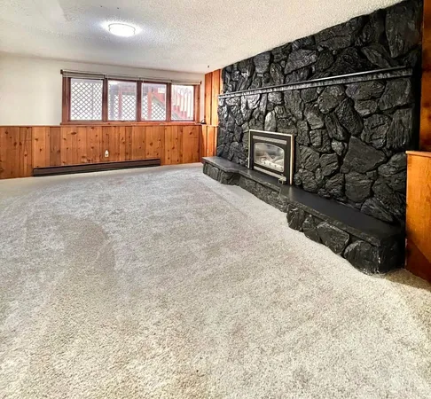 $229,900 | 902 Oakmont Drive, Thief River Falls, MN 56701