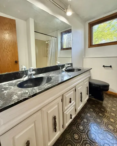 $239,900 | 902 Oakmont Drive, Thief River Falls, MN 56701