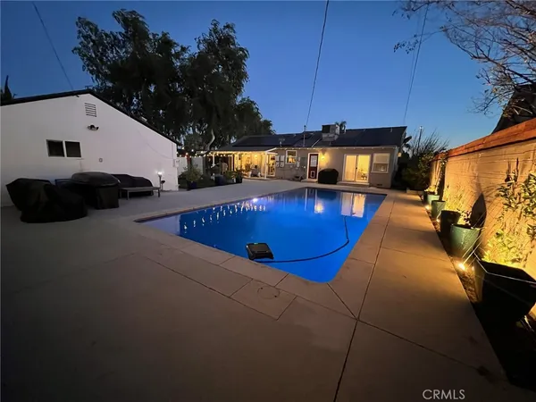 $975,000 | 20933 Hemmingway Street, Canoga Park, CA 91304