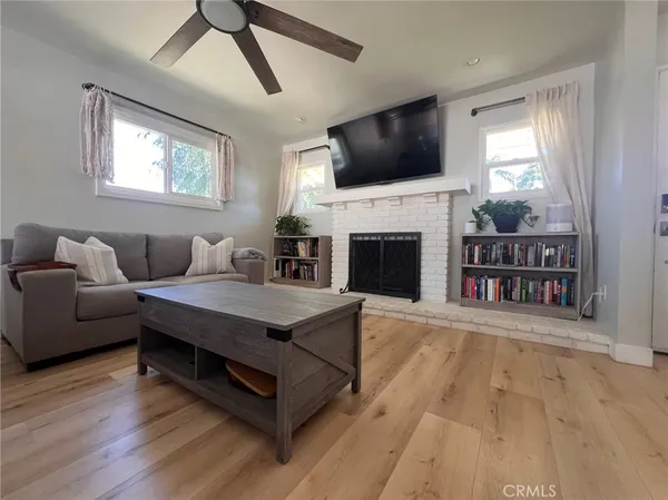 $975,000 | 20933 Hemmingway Street, Canoga Park, CA 91304