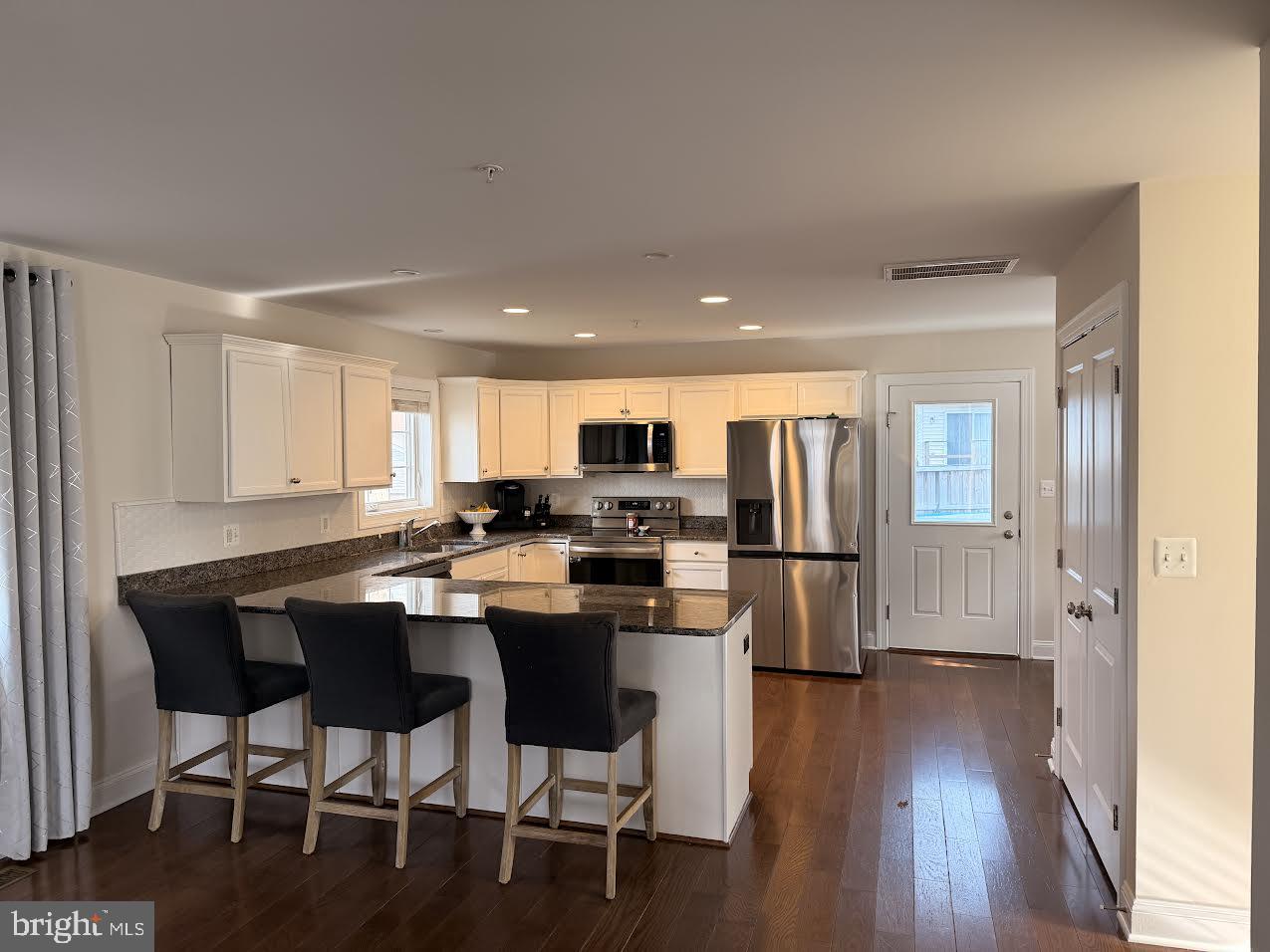 1635 Fairhill Drive Edgewater, MD 21037 - Photo 4 of 36