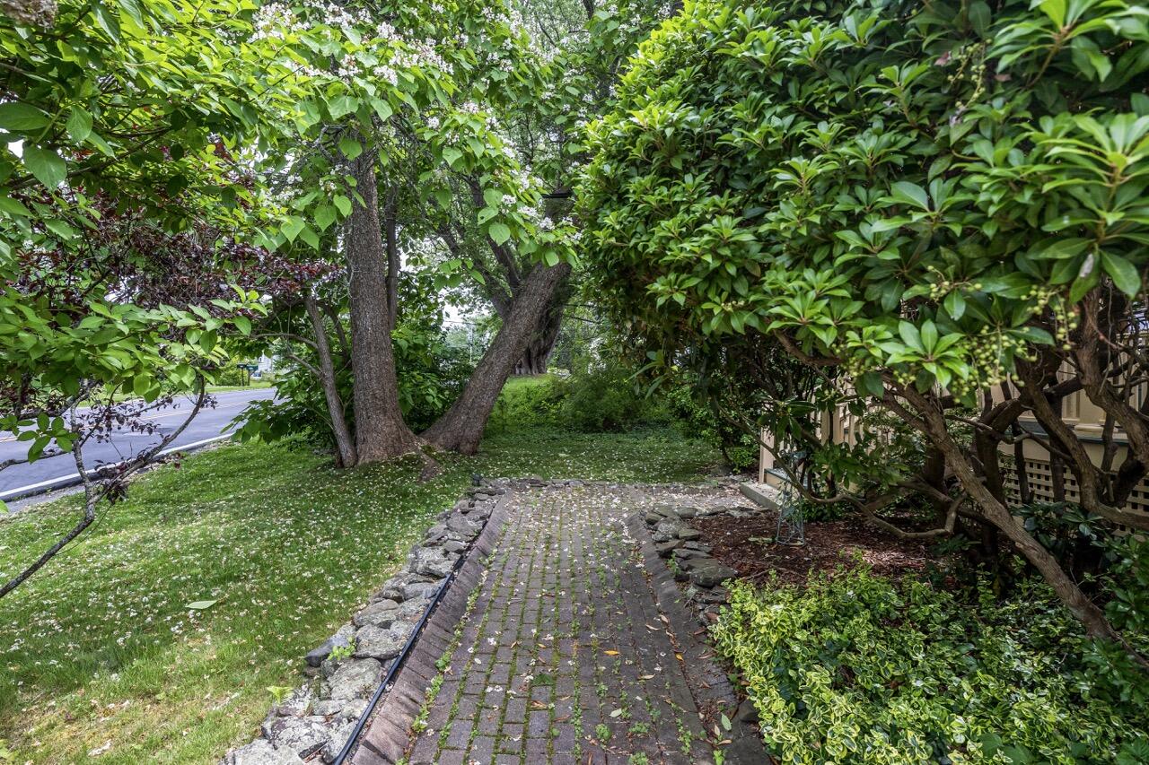 493 Main Street Eliot, ME 03903 - Photo 5 of 65 9L9A0007 Large