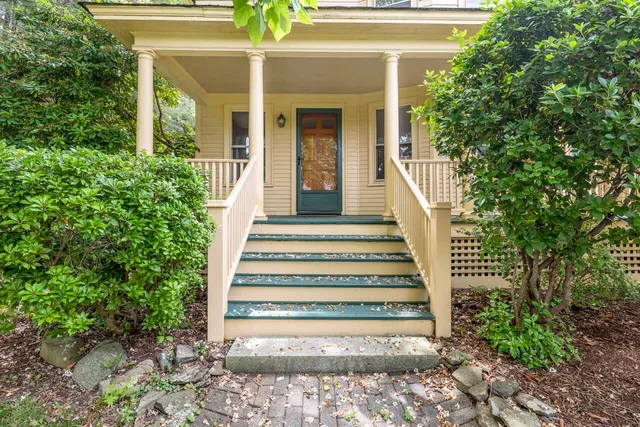 $650,000 | 493 Main Street, Eliot, ME 03903