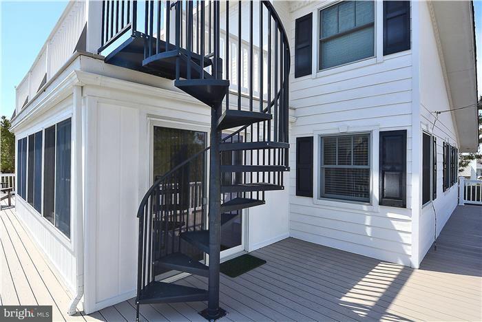 32038 Surf Road Bethany Beach, DE 19930 - Photo 3 of 18 Gallery Image 3
