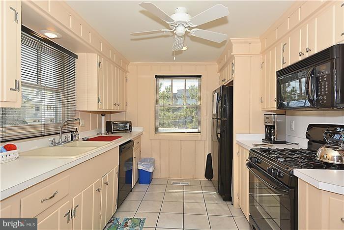 32038 Surf Road Bethany Beach, DE 19930 - Photo 6 of 18 Gallery Image 6