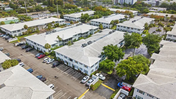 $157,500 | 2211 Northeast 67th Street, Unit 1131, Fort Lauderdale, FL 33308