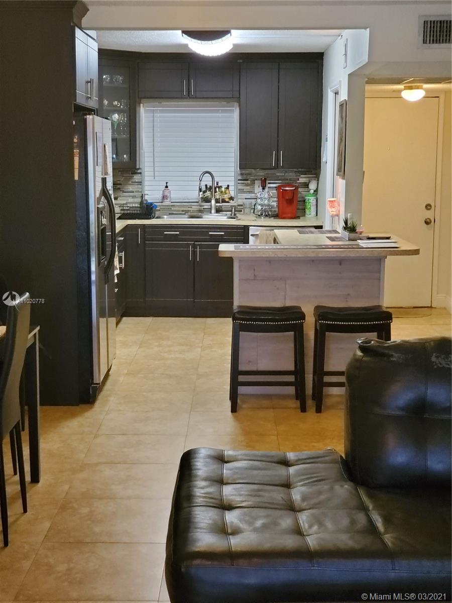 Pine Island Ridge Davie, FL 33324 - Photo 13 of 37