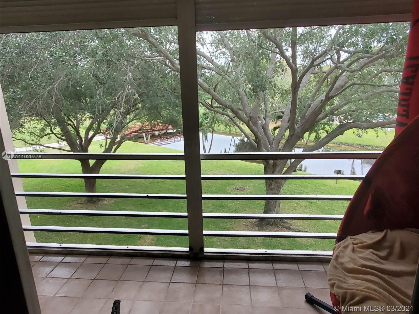 Pine Island Ridge Davie, FL 33324 - Photo 15 of 37