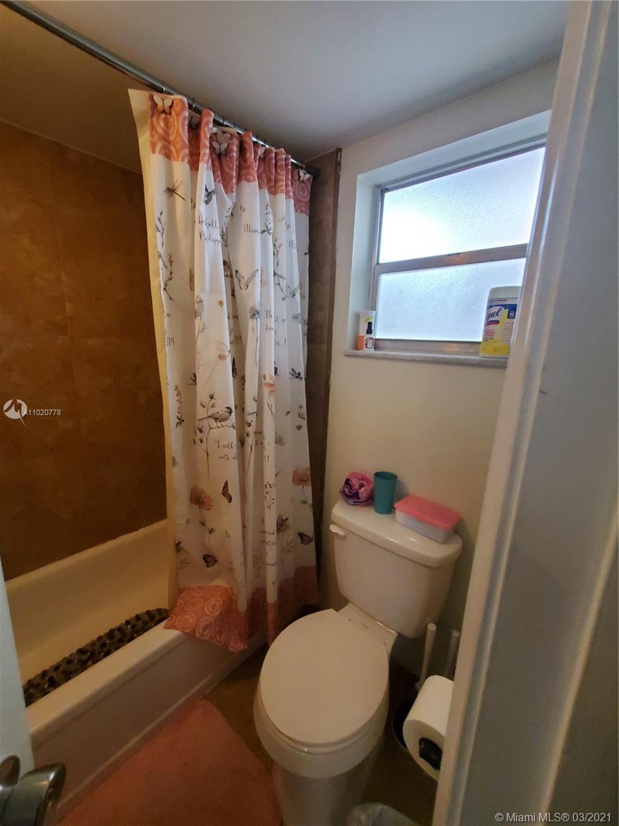 Pine Island Ridge Davie, FL 33324 - Photo 19 of 37