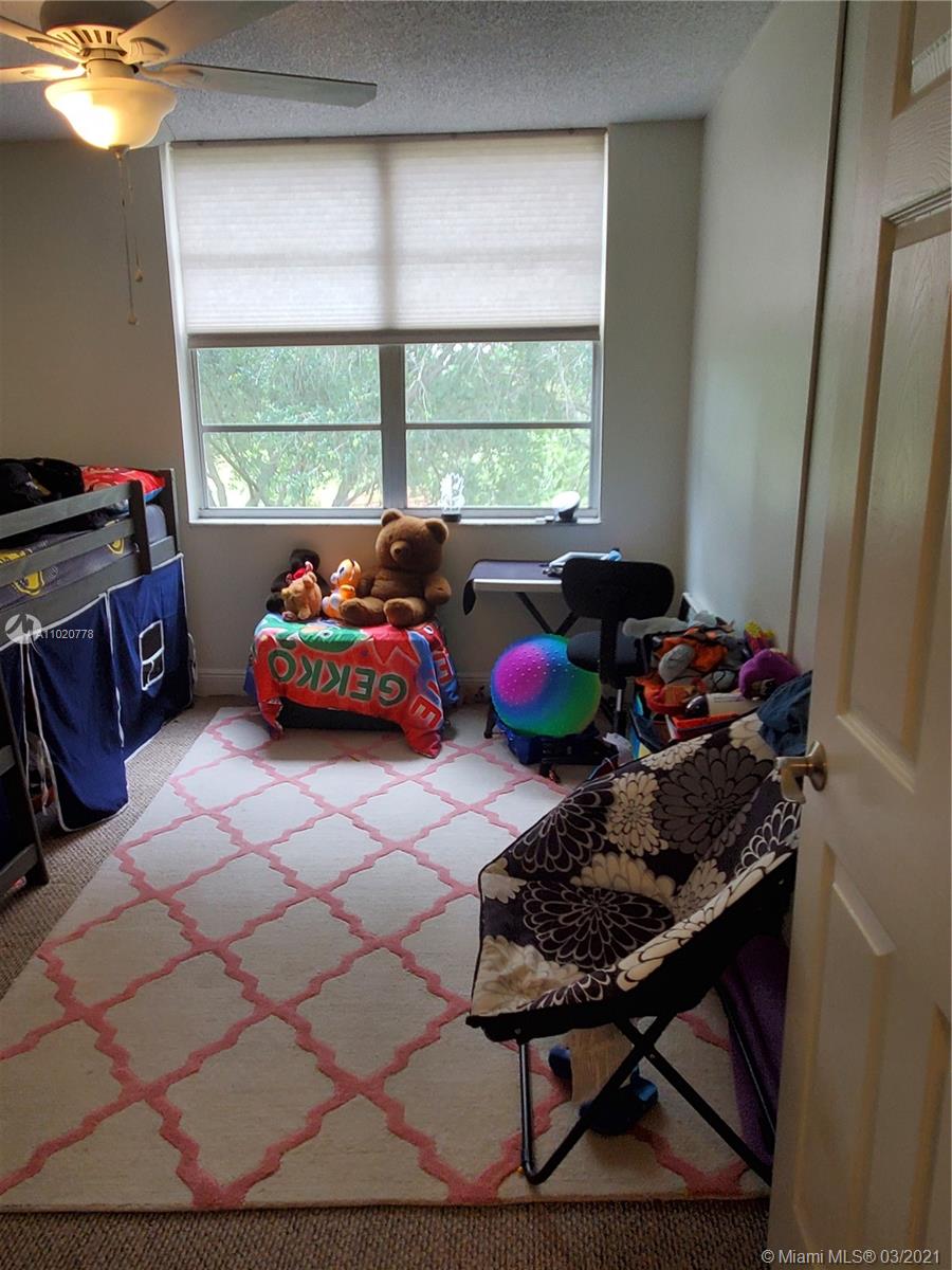 Pine Island Ridge Davie, FL 33324 - Photo 22 of 37