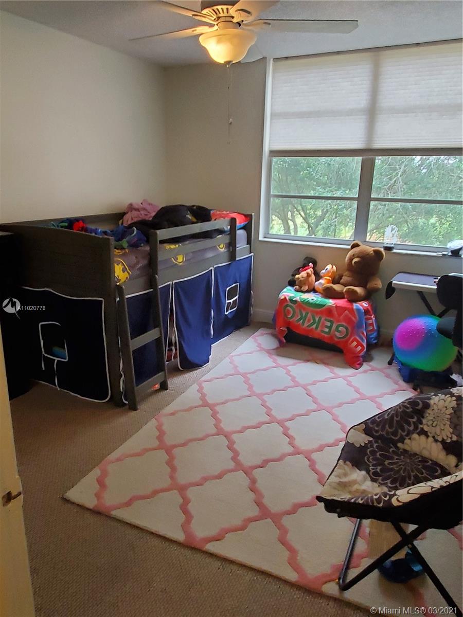 Pine Island Ridge Davie, FL 33324 - Photo 23 of 37