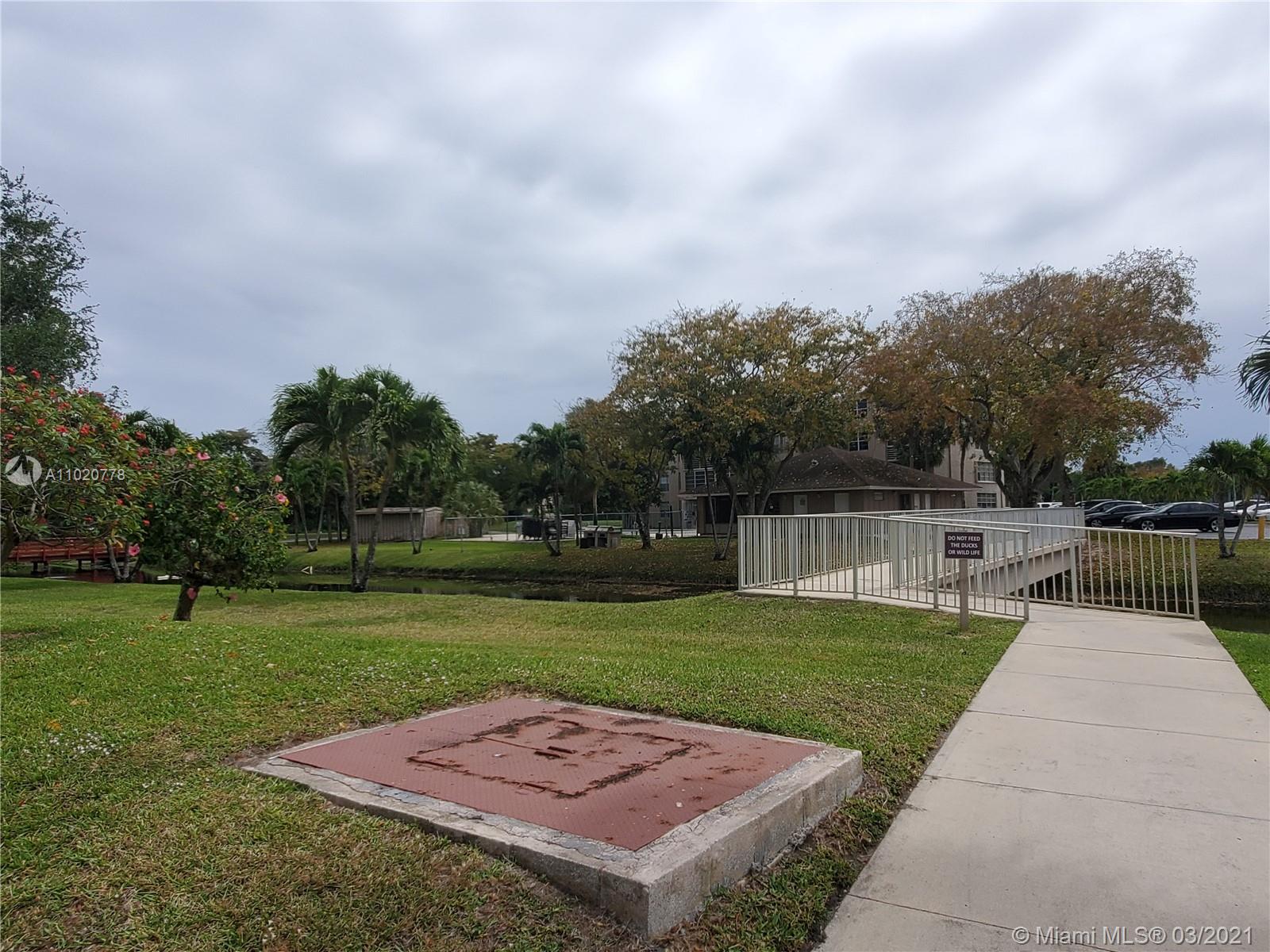 Pine Island Ridge Davie, FL 33324 - Photo 26 of 37