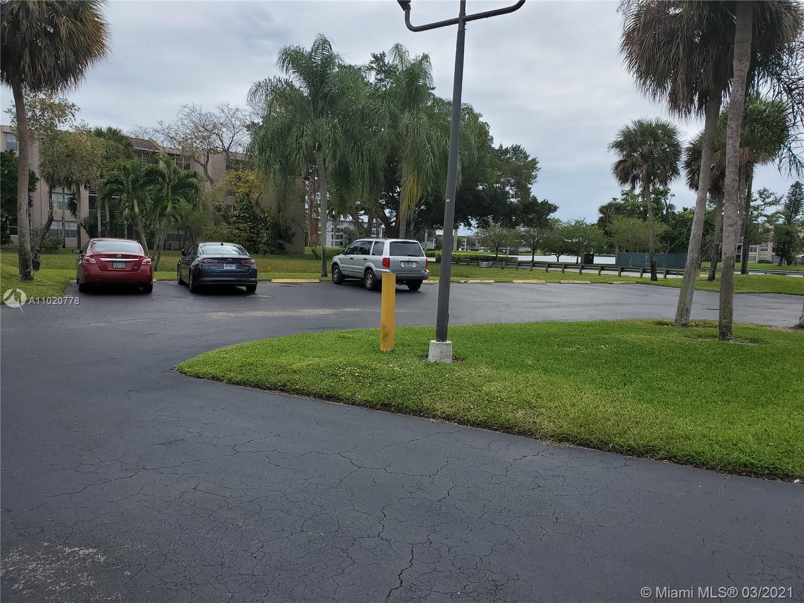 Pine Island Ridge Davie, FL 33324 - Photo 33 of 37