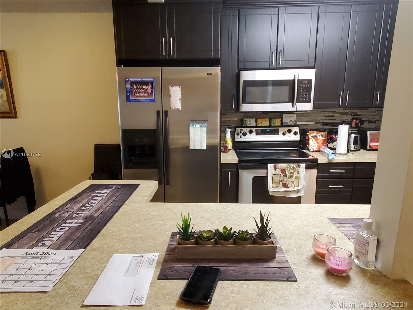 Pine Island Ridge Davie, FL 33324 - Photo 9 of 37