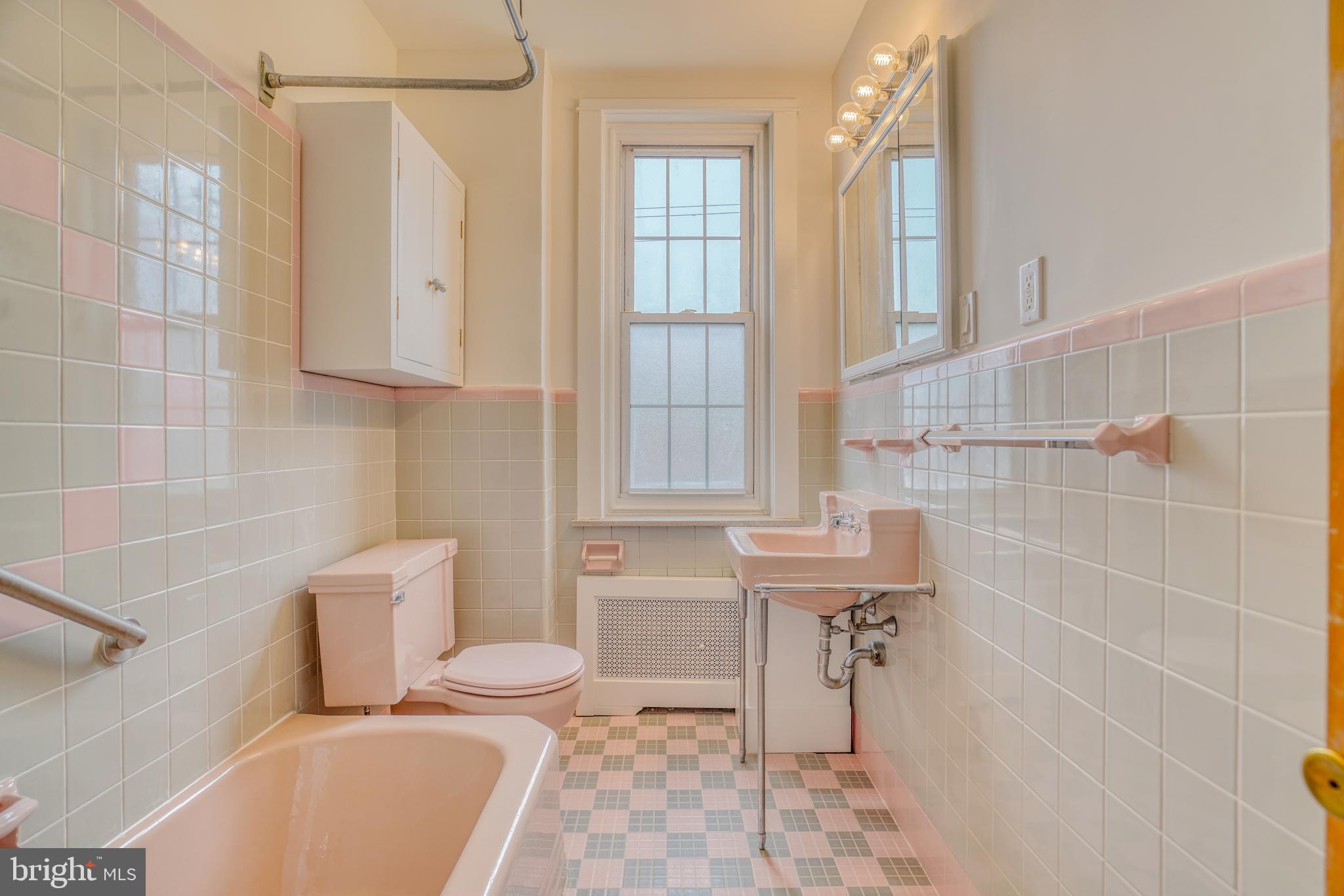 4501 Edgemont Street Philadelphia, PA 19137 - Photo 34 of 40 a bathroom with a sink toilet and shower
