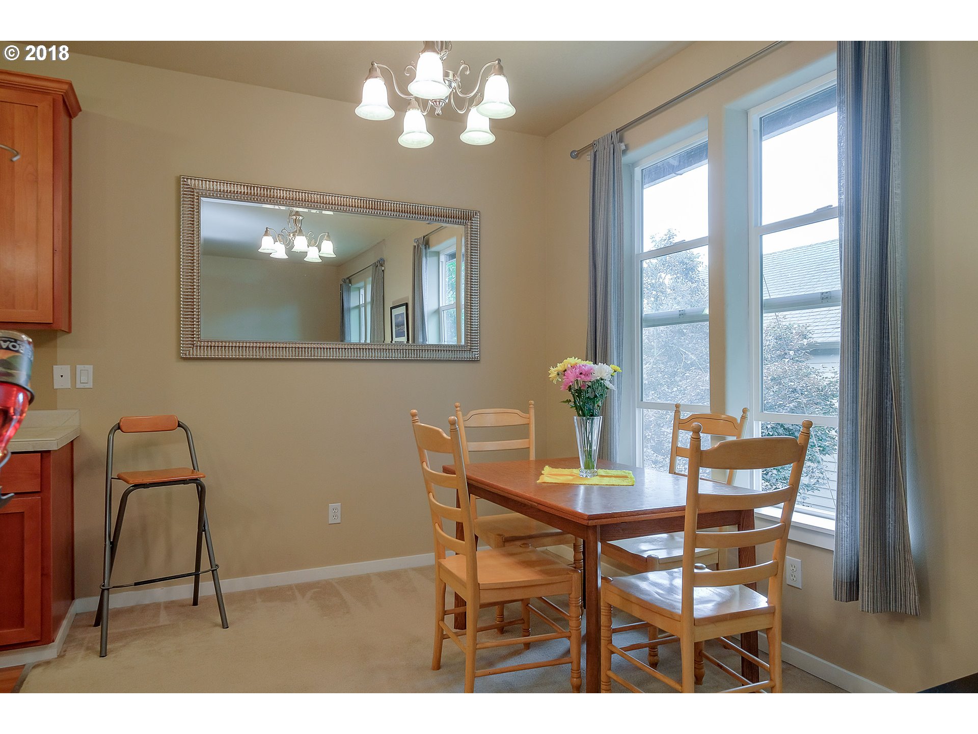 332 Northeast Roth Street Portland, OR 97211 - Photo 9 of 22 Gallery Image 9