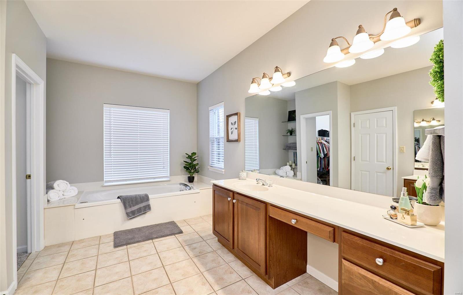 1015 Kiefer Ridge Drive Ballwin, MO 63021 - Photo 24 of 49 Gallery Image 24