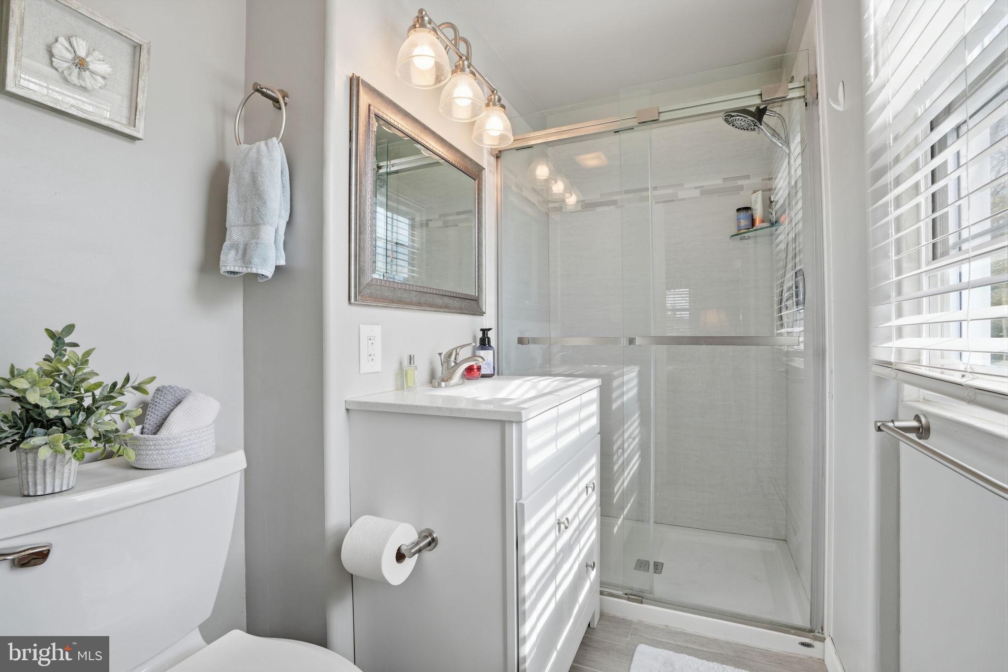 1240 Almshouse Road Jamison, PA 18929 - Photo 24 of 48 Primary bathroom