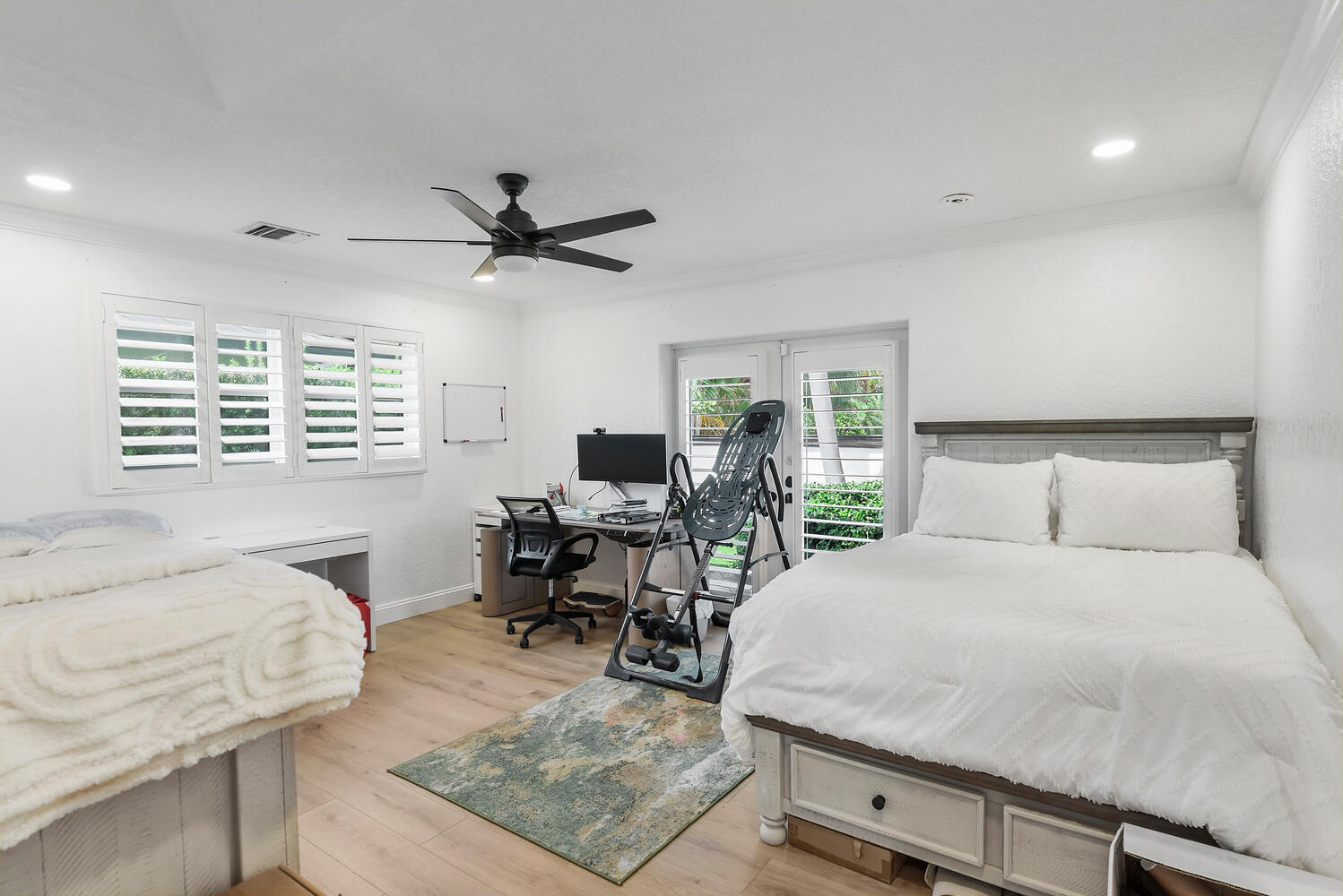 4030 Northeast 25th Avenue Lighthouse Point, FL 33064 - Photo 24 of 50 4030 NE 25th Ave Lighthouse-large-016-04