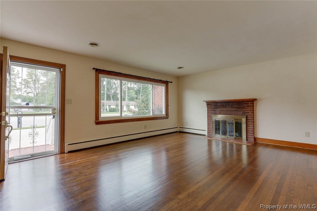 137 Saunders Road Hampton, VA 23666 - Photo 7 of 34 Gallery Image 7