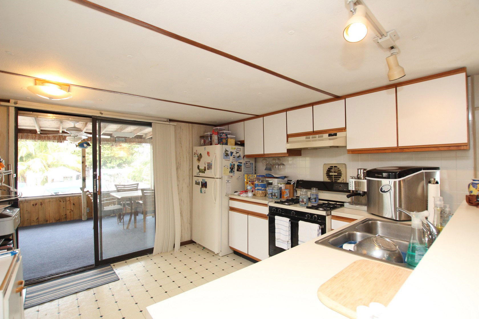 313 Vaca Road Key Largo, FL 33037 - Photo 9 of 21 virtual-tour-198226-mls-high-res-image-4