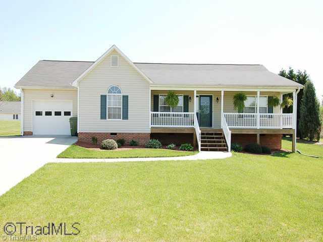 605 Sunset Ridge Lane Lexington, NC 27295 - Photo 1 of 9 Exterior Front.