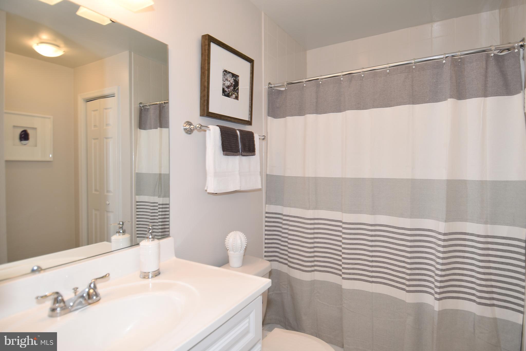 21 Hamilton Avenue Silver Spring, MD 20901 - Photo 19 of 30 Bath