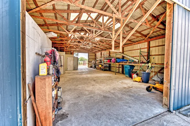 $2,800 | 23104 Hopkins Lane, Damon, TX 77430