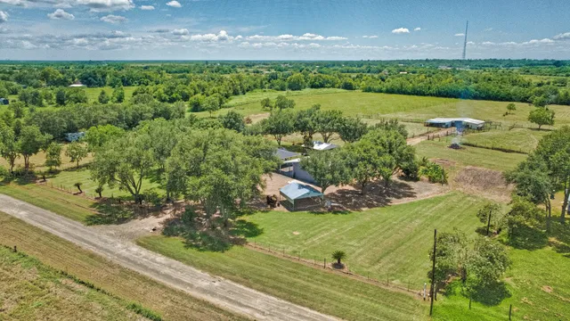 $2,800 | 23104 Hopkins Lane, Damon, TX 77430