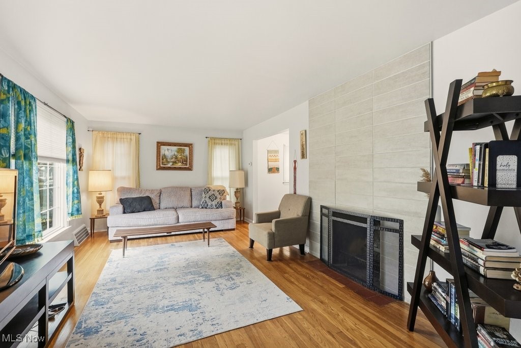 18209 Cornwall Road Cleveland, OH 44119 - Photo 6 of 31 Gallery Image 6