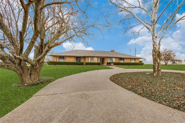 $3,200 | 20967 Farm To Market 121, Gunter, TX 75058