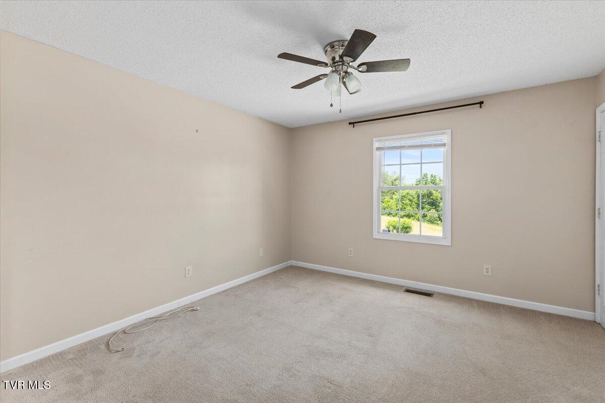 292 Leesburg Road Telford, TN 37690 - Photo 13 of 39 15-128A1964