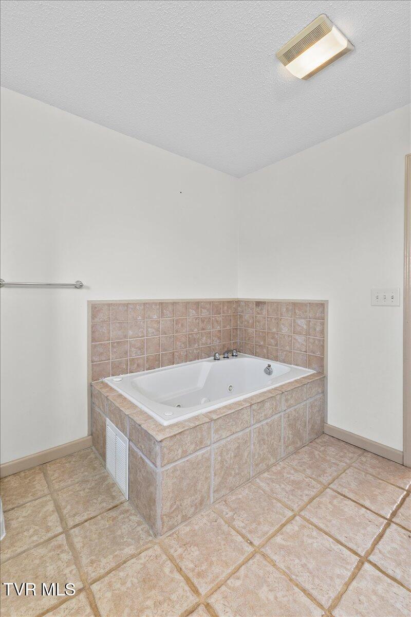 292 Leesburg Road Telford, TN 37690 - Photo 19 of 39 21-128A1989