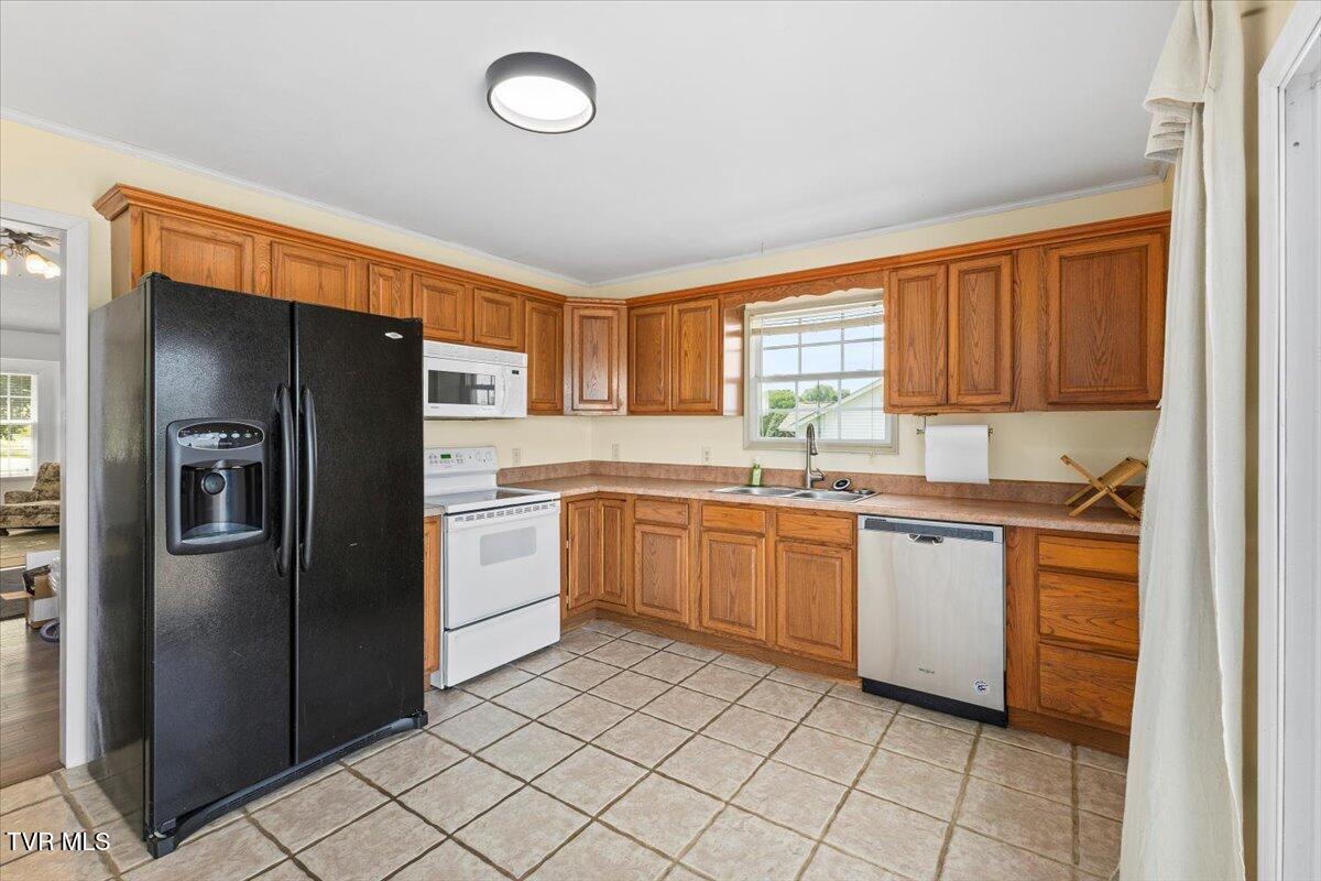 292 Leesburg Road Telford, TN 37690 - Photo 10 of 39 11-128A1949