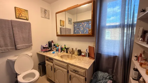 $249,000 | 1811 Ogden Avenue, Lisle, IL 60532