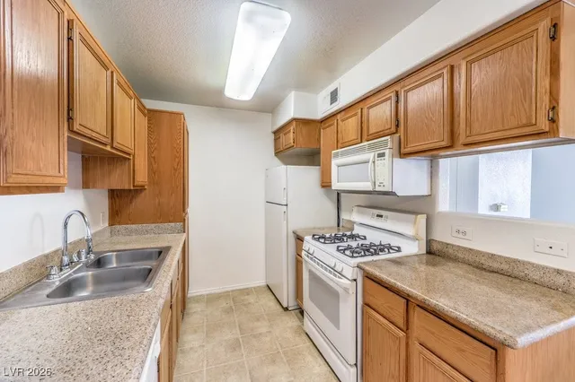 $1,150 | 3318 North Decatur Boulevard, Unit 2086, Las Vegas, NV 89130