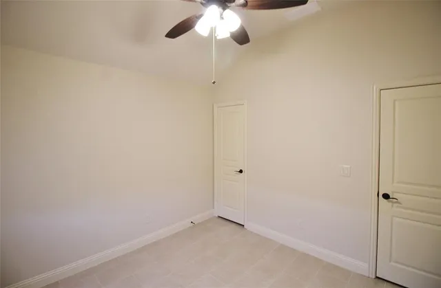 $2,700 | 1532 Reagan Avenue, Waxahachie, TX 75165