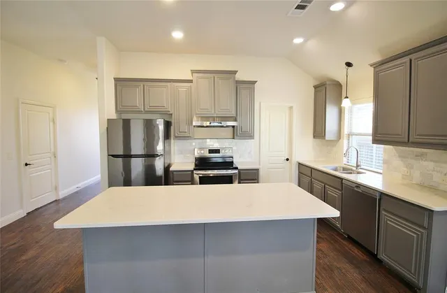 $2,700 | 1532 Reagan Avenue, Waxahachie, TX 75165