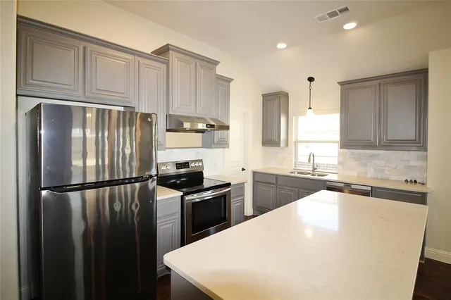 $2,700 | 1532 Reagan Avenue, Waxahachie, TX 75165