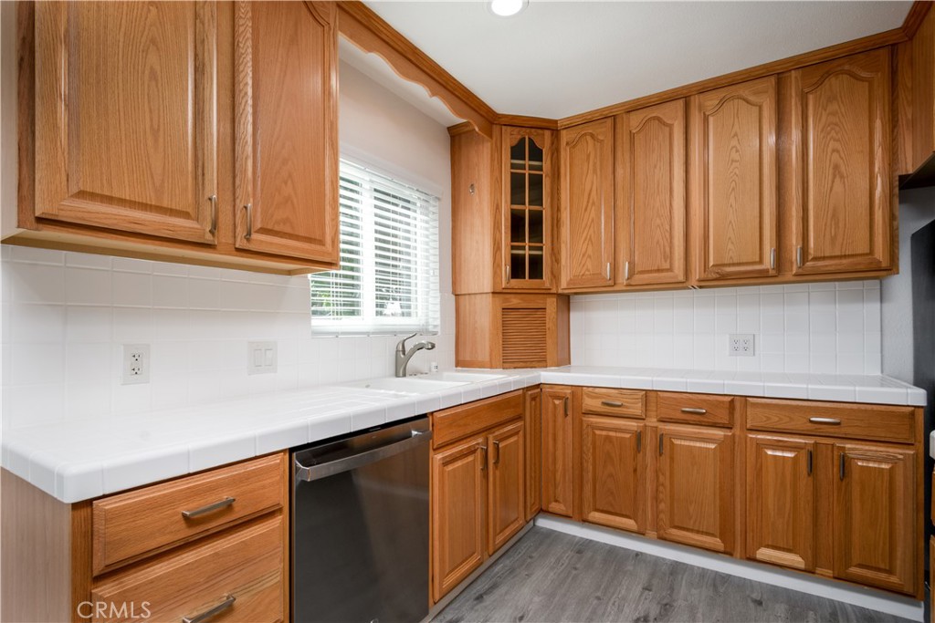 10308 Cole Road Whittier, CA 90603 - Photo 6 of 49 Kitchen View