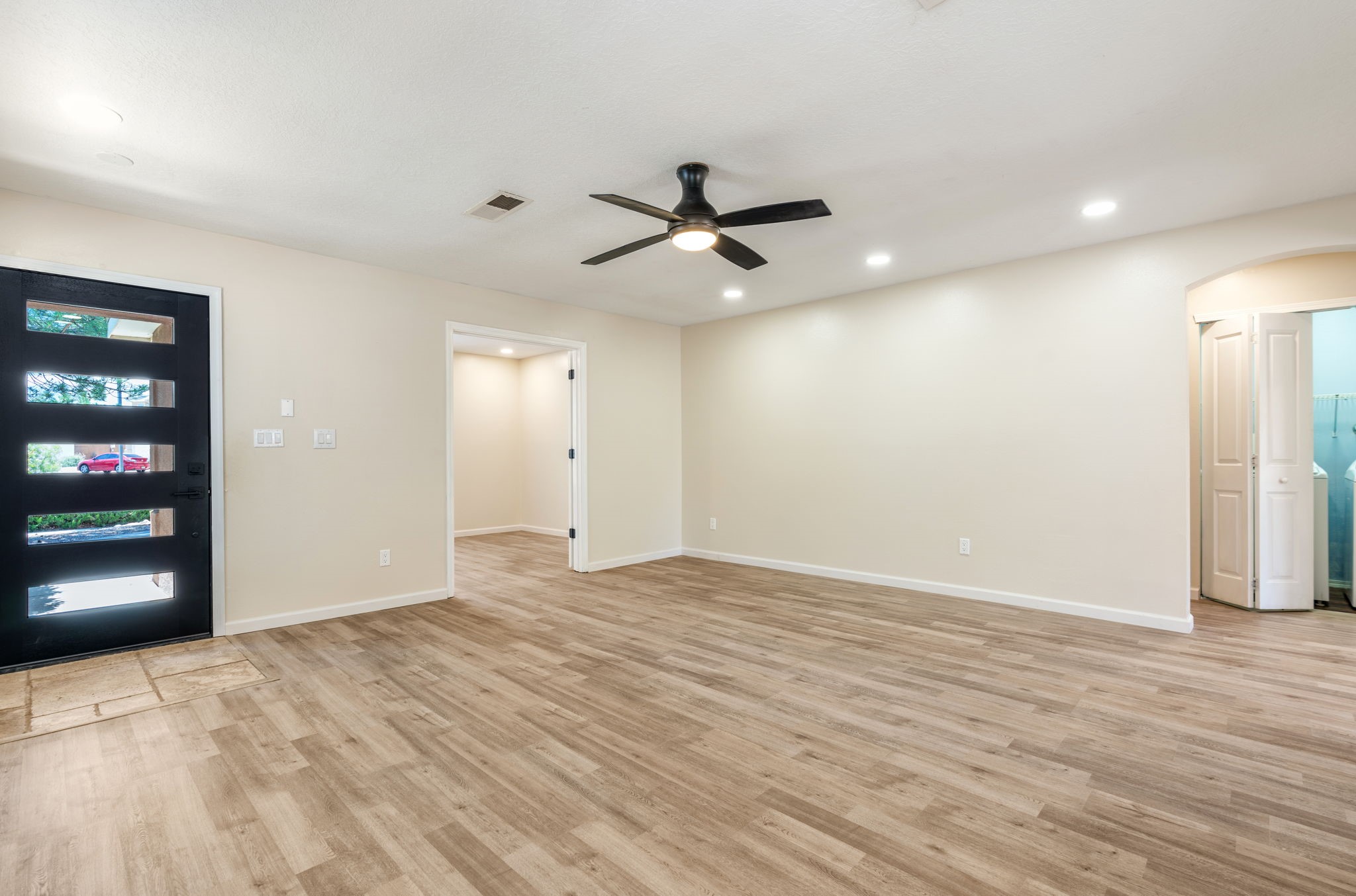 7419 Cripple Creek Road Northwest Albuquerque, NM 87114 - Photo 9 of 33