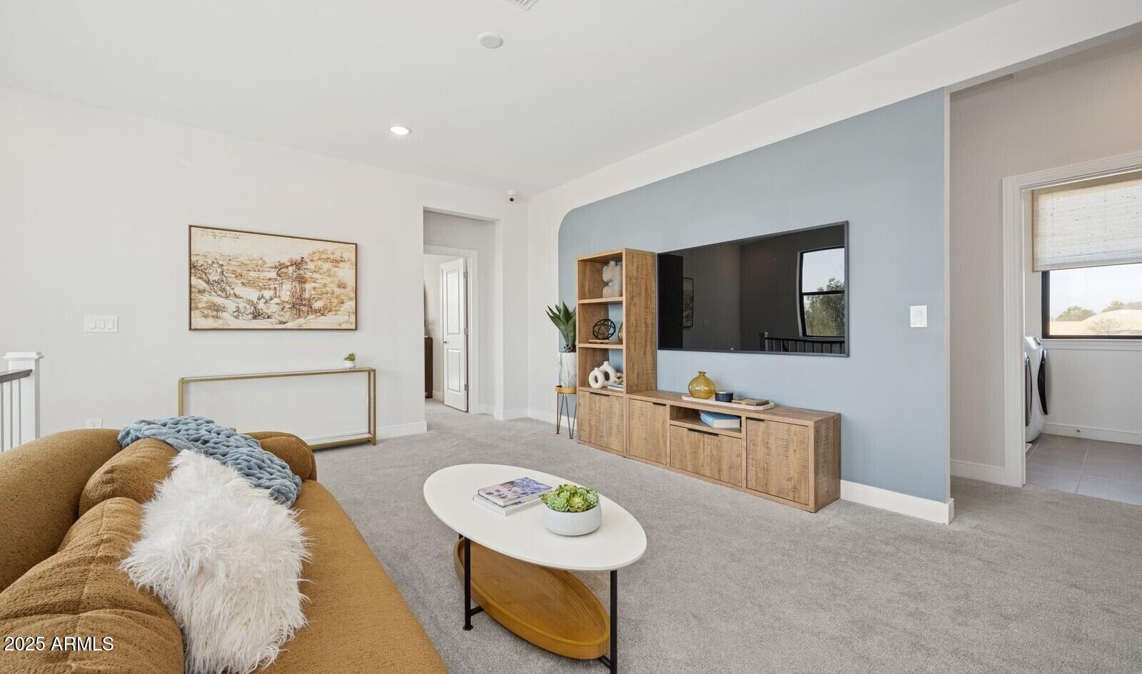 8031 West Royal Palm Road Peoria, AZ 85345 - Photo 18 of 33 172768_Honeysuckle Trail_Hampton_Loft_Cl