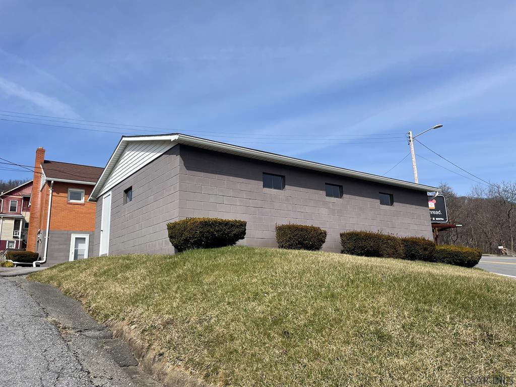 129R 3rd Street Johnstown, PA 15909 - Photo 33 of 34