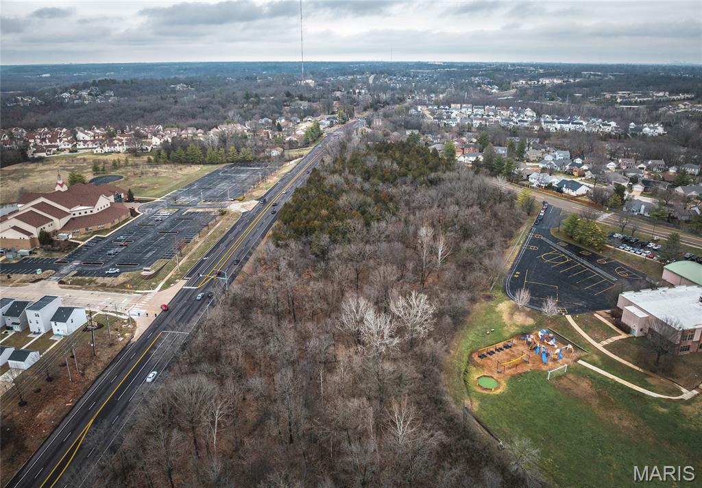 6315 Hagemann Road St. Louis, MO 63128 - Photo 2 of 10