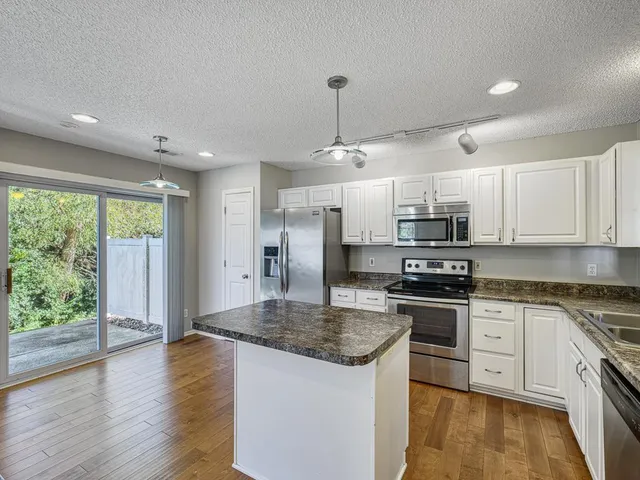 $329,000 | 9260 Merrimac Lane North, Maple Grove, MN 55311