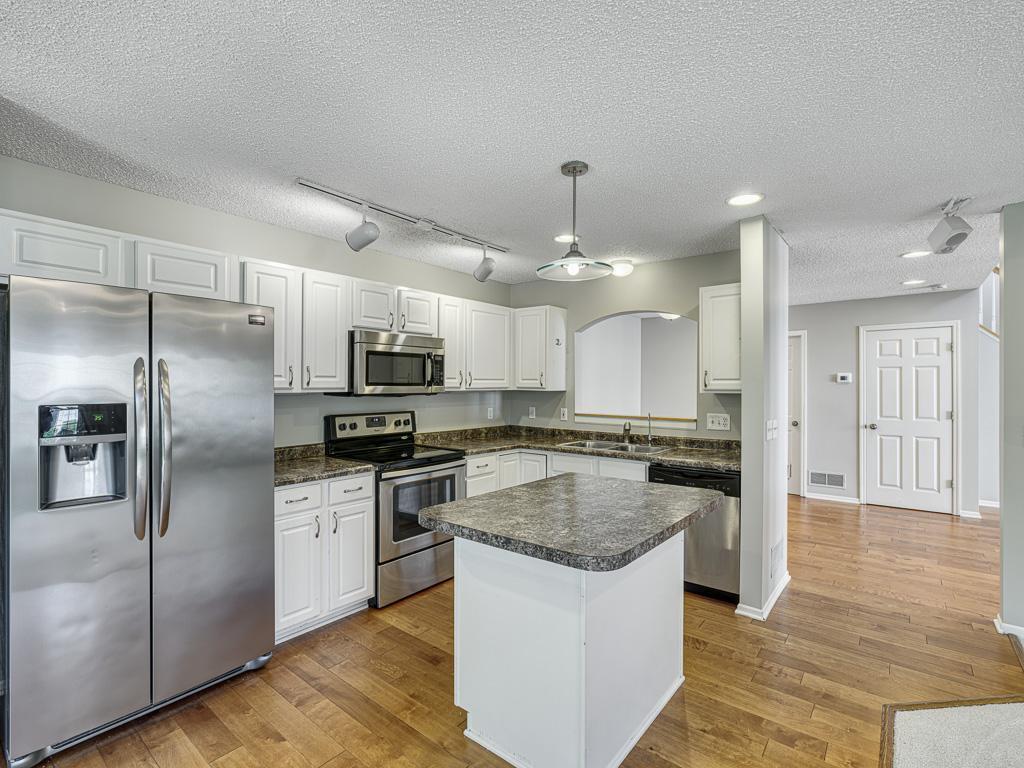 9260 Merrimac Lane North Maple Grove, MN 55311 - Photo 8 of 17