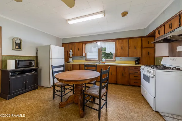 $320,000 | 3129 Highway 338, Abbeville, LA 70510